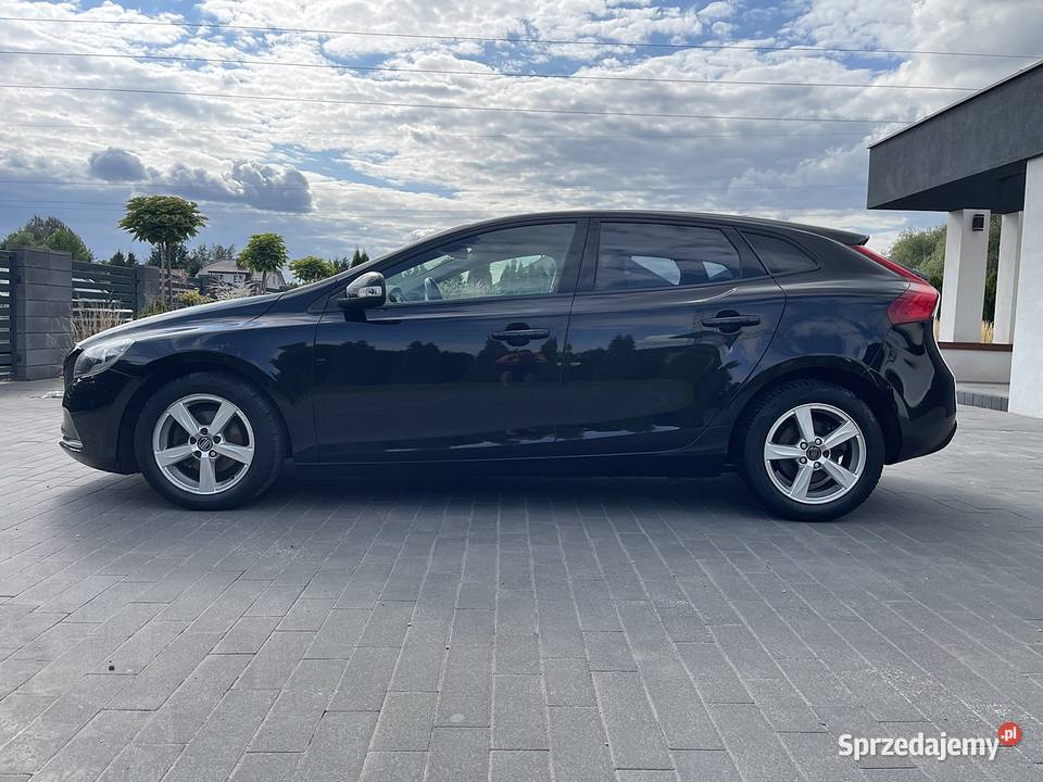 Volvo V40 16 Diesel 115 2013 r 256000 Rok produkcji 2013 Płock