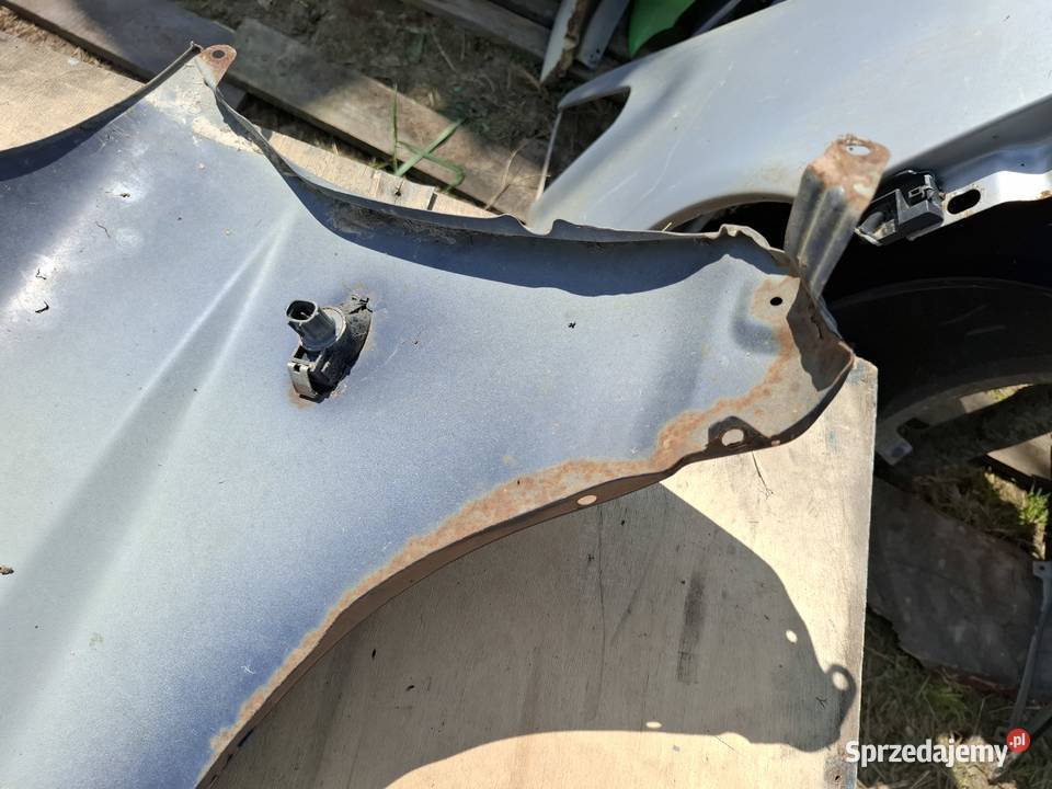 Błotnik Prawy Przód Subaru Forester II 2 Wisznice