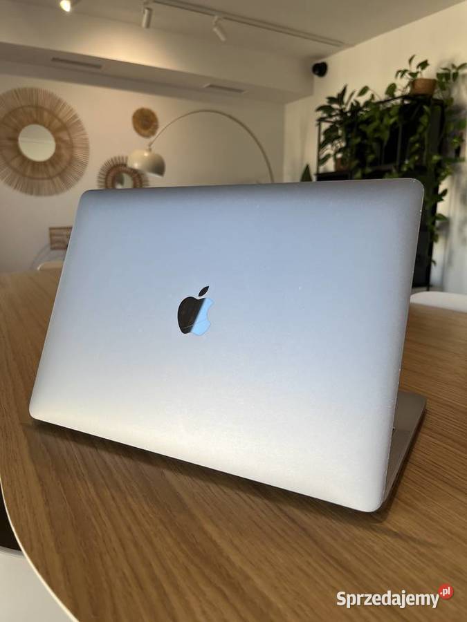 Apple MacBook Pro 13 i57267U 8GB 256SSD Space sprzedam