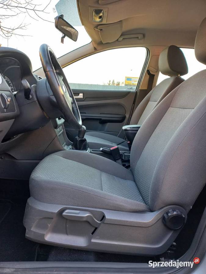 FORD FOCUS 16 MAŁY PRZEBIEG srebrny Warszawa