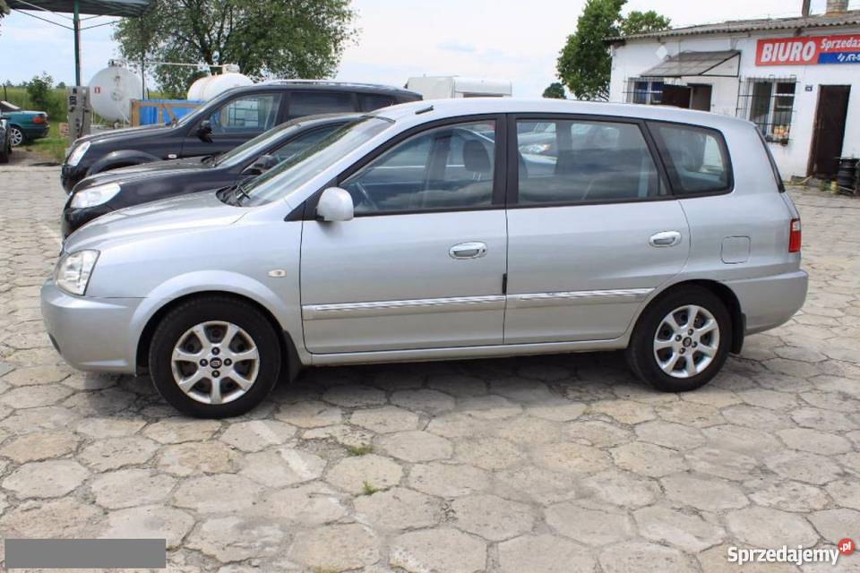 Kia carens 2005 года