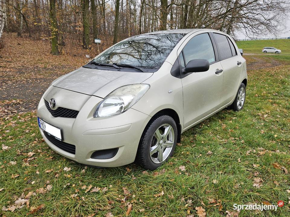 Toyota Yaris 13 krajowy Kalisz sprzedam