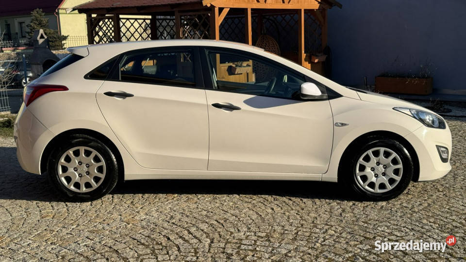 Hyundai i30 14 Benz 100 z Niemiec 100 Oryginał światła przeciwmgielne Strzegom