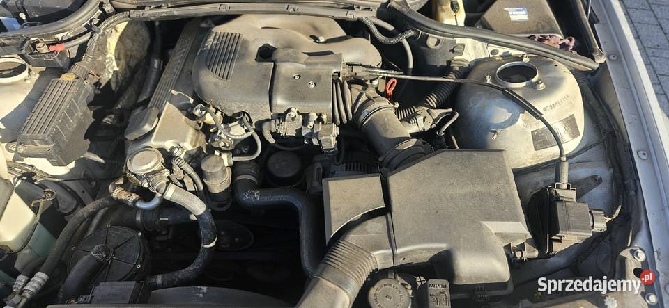 BMW E46 TOURING 2001r 19 benzyna wszystkie nieuszkodzony Wykroty