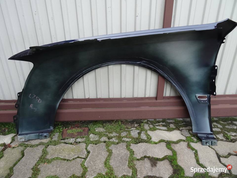 AUDI A8 D3 0305 BLOTNIK PRAWY PRZOD LZ5D Przemęt