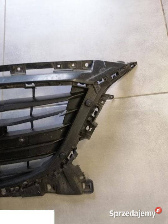 MAZDA 3 BM ATRAPA GRILL Karoseria