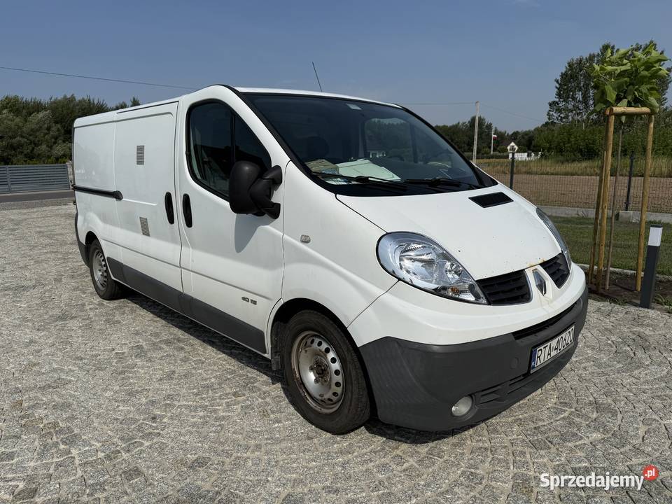 Renault Trafic 20 dCi 115 FL L2H1 z 2010 r Sandomierz sprzedam