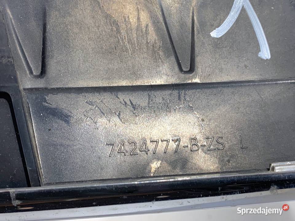 ATRAPA GRILL BMW F39 7424778 Crossover KRATA sprzedam