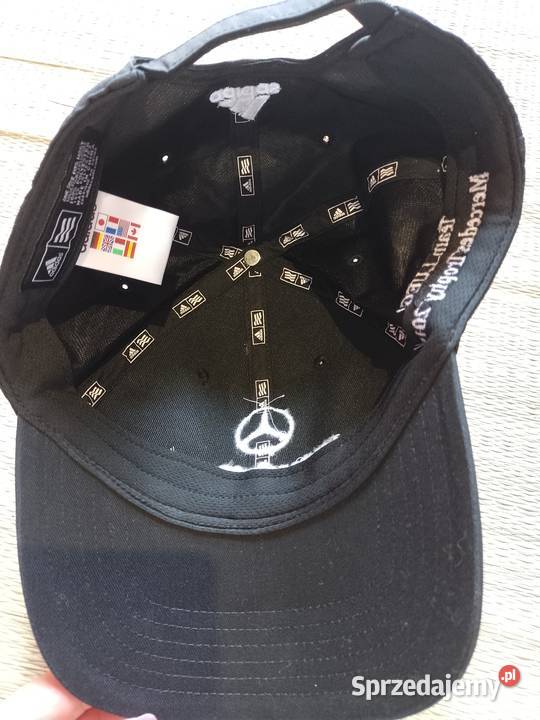 MercedesBenzCzarna czapeczka z daszkiem z