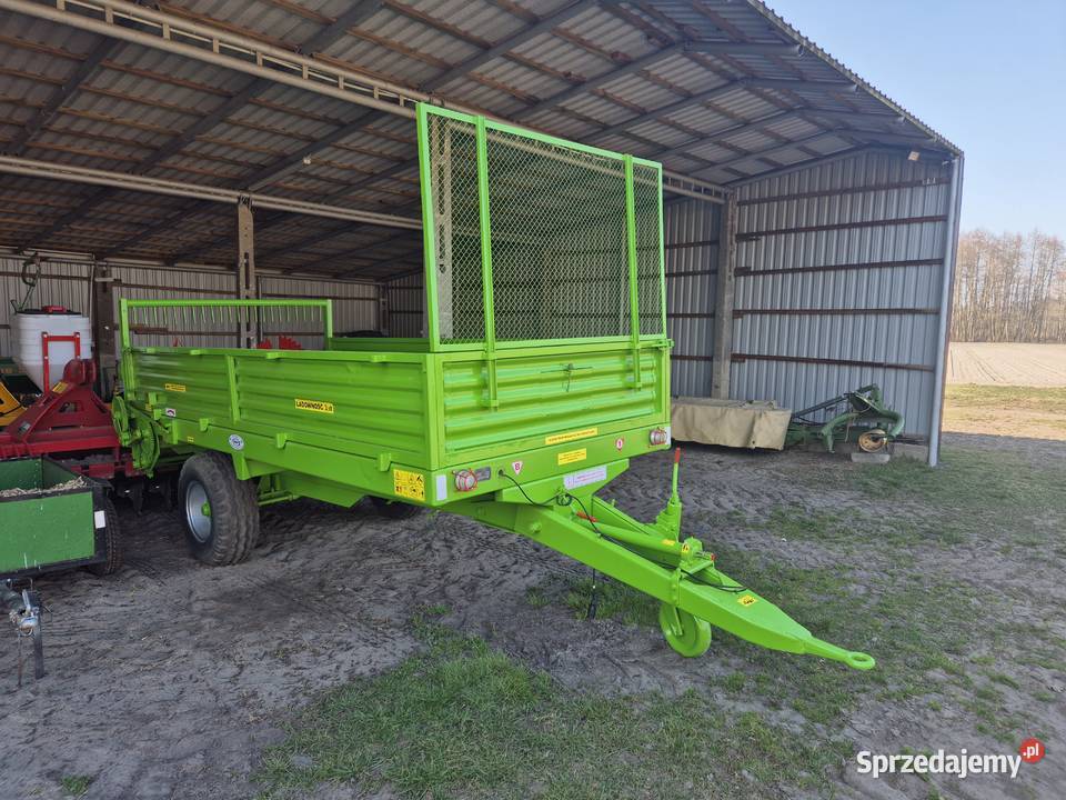 Rozrzutnik obornika nieuszkodzony Rozrzutniki obornika Wijewo