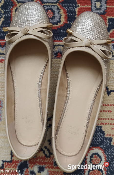 nieużywane czółenka w złotawym kolorze Warszawa