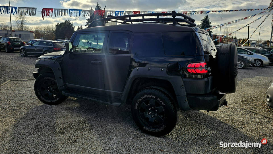 Toyota FJ Cruiser ZAMIANA Rury Progi TRD 40 z światła LED Świdnica