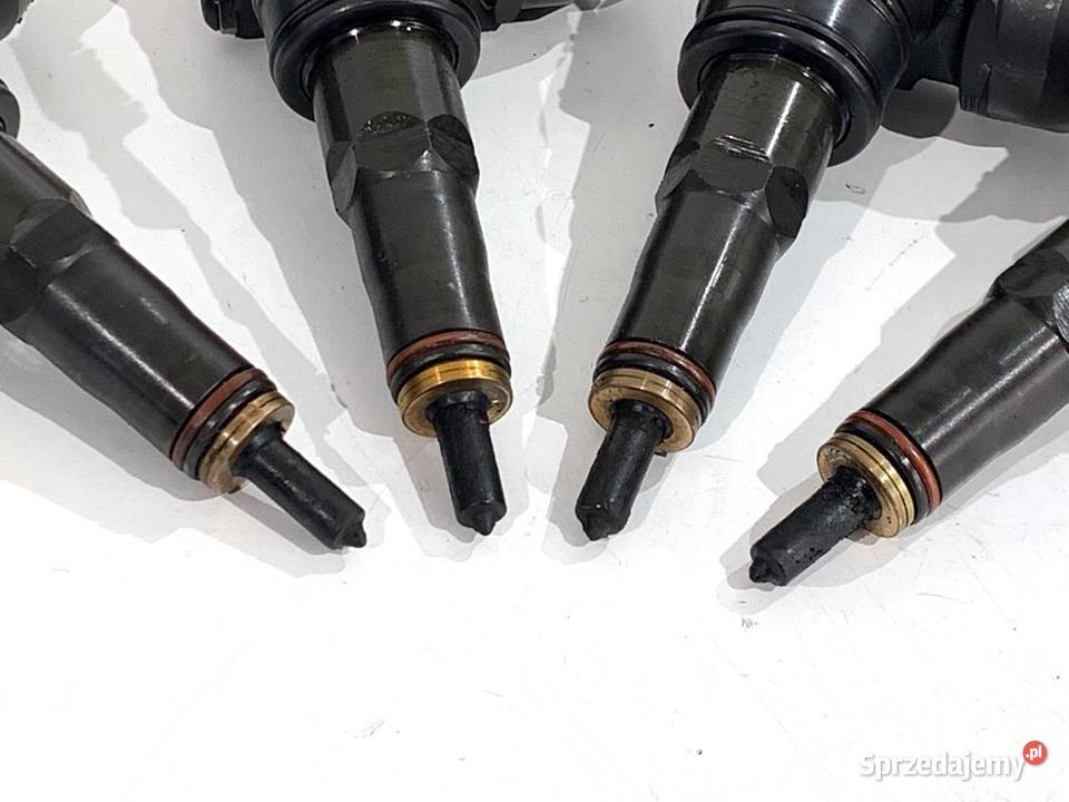 WTRYSKIWACZE KOMPLET AUDI A4 B6 038130073BA 19 osobowe Wtryskiwacze