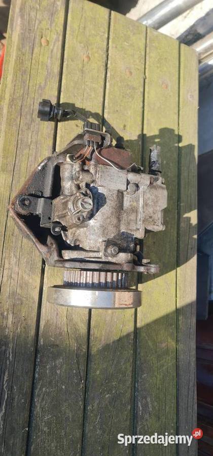 Pompa wtryskowa volvo 25tdi 1999 osobowe Lotyń sprzedam