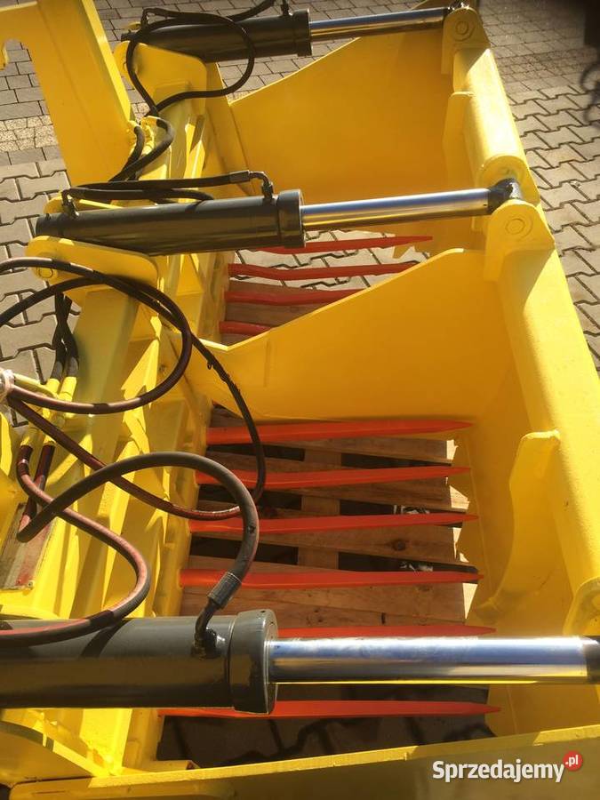 Hydrauliczny chwytak do kiszonek krokodyl JCB Suchoraba
