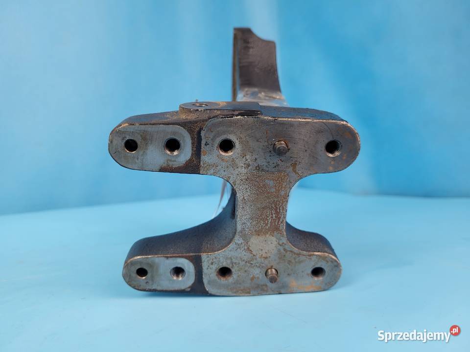DEUTZFAHR 6130 TTV WSPORNIK SILNIKA 002089090 Silnik i osprzęt