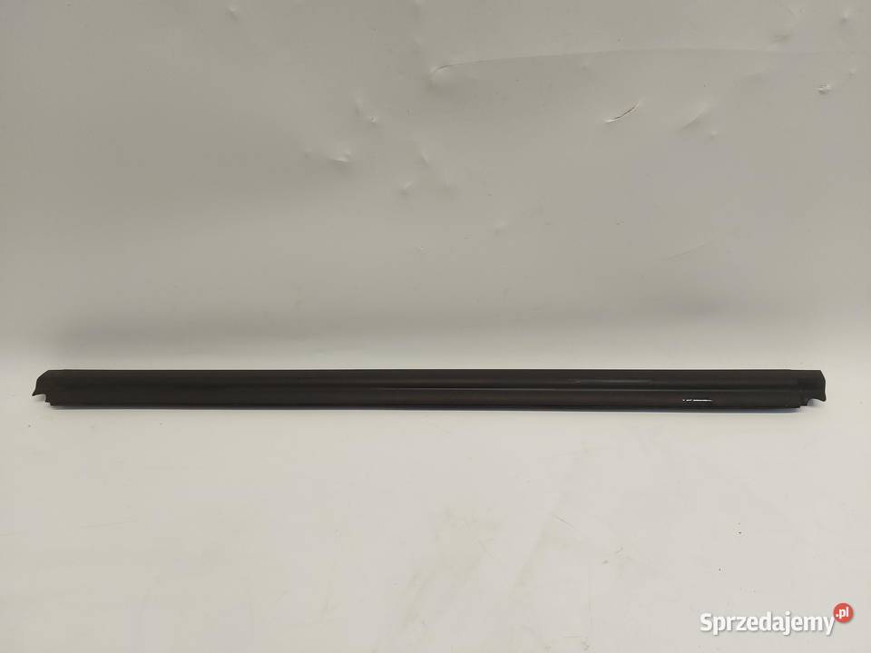 Mercedes EQV w447 Vklasa listwa lewa przód Listwy