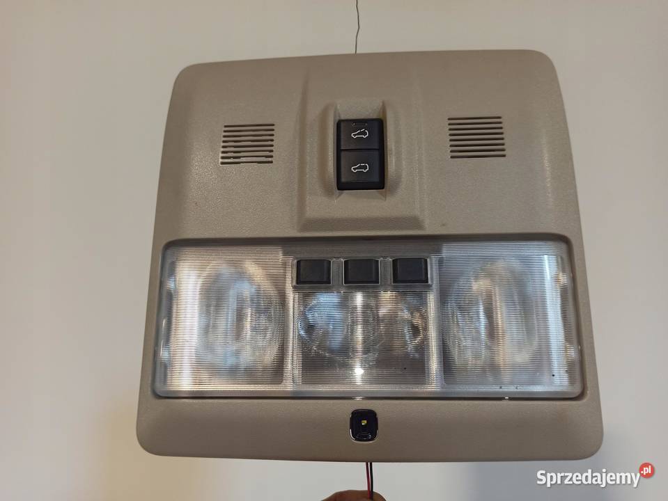 LAMPKA PODSUFITKI KABINY LAND ROVER 4