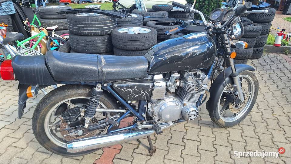 Suzuki GS750