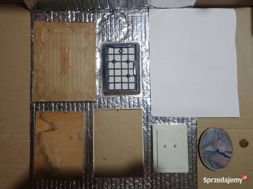 ObrazkiObrazy ŚwiętePRL8 sztukZawieszki wymienne Świdnik