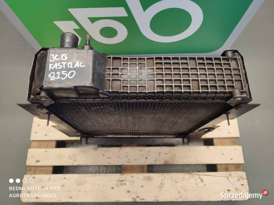 Chłodnica wody JCB Fastrac 8250 126801C0B Pozostałe