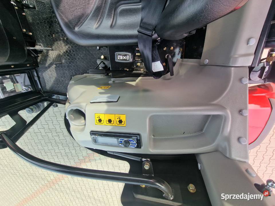 CIĄGNIK ROLNICZY YTO NMF704C Pozostałe warmińsko-mazurskie