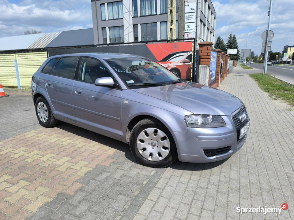 Audi A3 Sportback 16i 16V 116 Klimatronic Navi niebieski Łuków