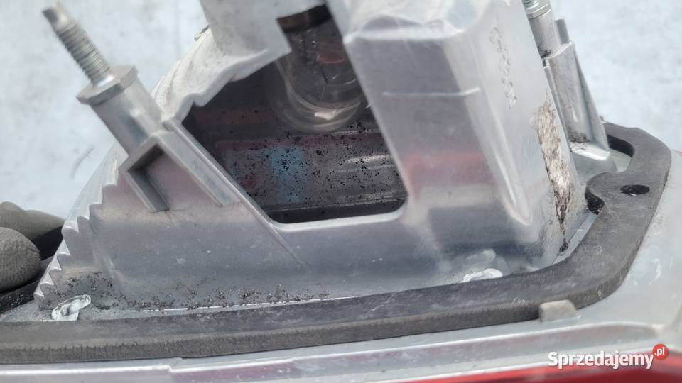 CITROEN C4 PICASSO I LAMPA LEWY TYŁ W KLAPĘ osobowe