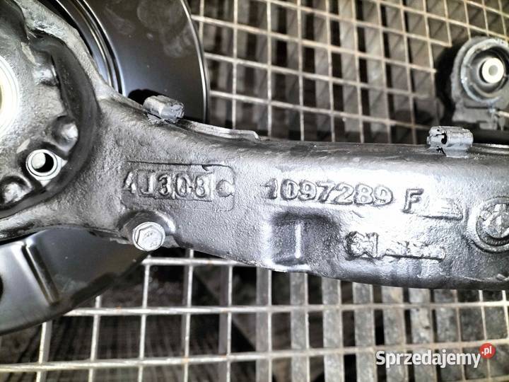 Zwrotnica lewa tylna BMW E36 E46 COUPE CABRIO osobowe Poręba