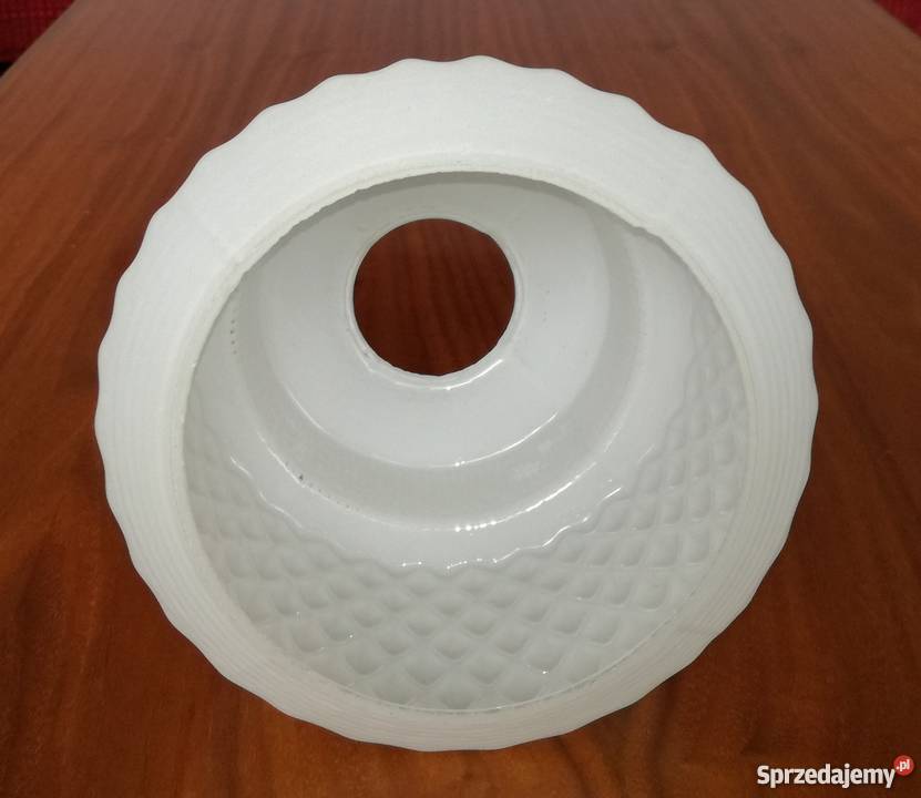 Lampa wisząca z białym szklanym kloszem PRL Warszawa