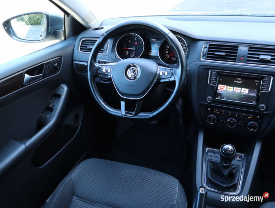 VW Jetta 20 TDI gniazdo USB Piaseczno