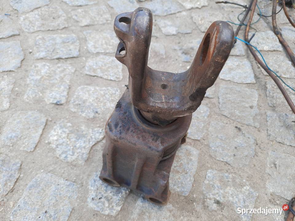 Zaczep górny C330 Ursus tylny Bucze