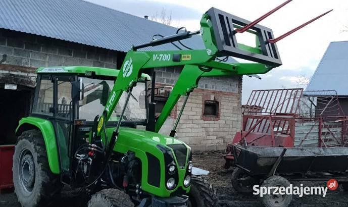 Ładowacz czołowy firmy Agrosped model V700 nieuszkodzony
