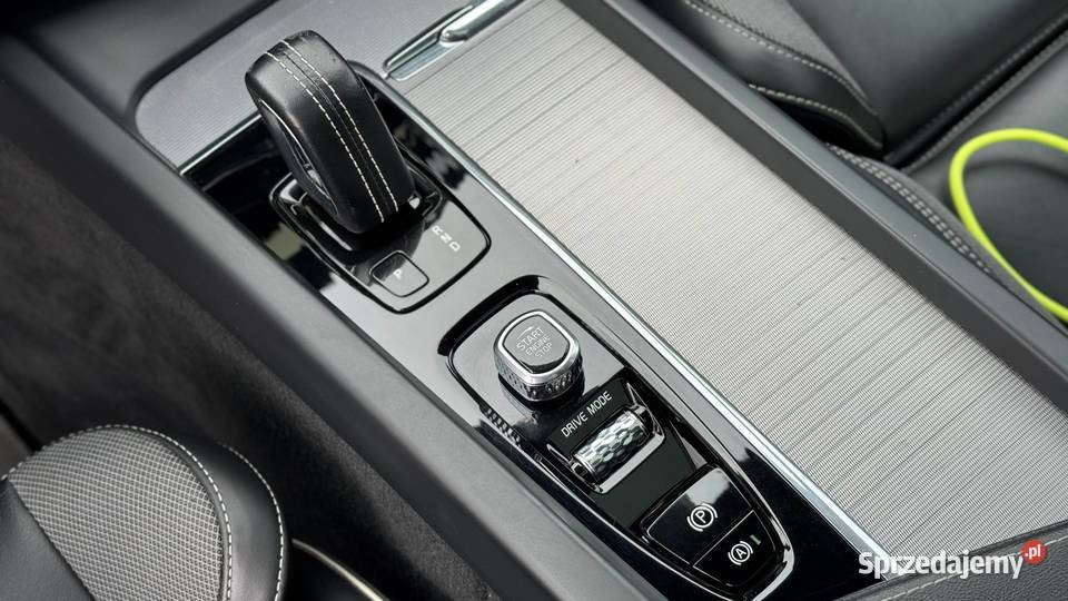 Volvo XC60 T8 PHEV AWD RDesign Recharge 2020 podkarpackie Rzeszów