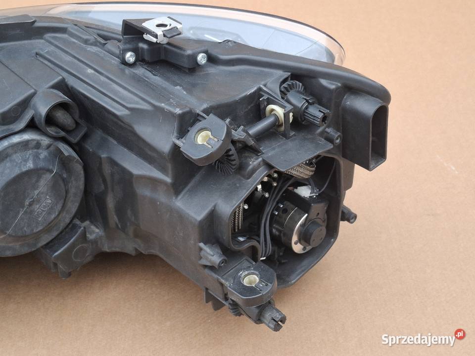 VW POLO V 6R 6R1 REFLEKTOR PRAWY XENON LED LAMPA Bieleń sprzedam