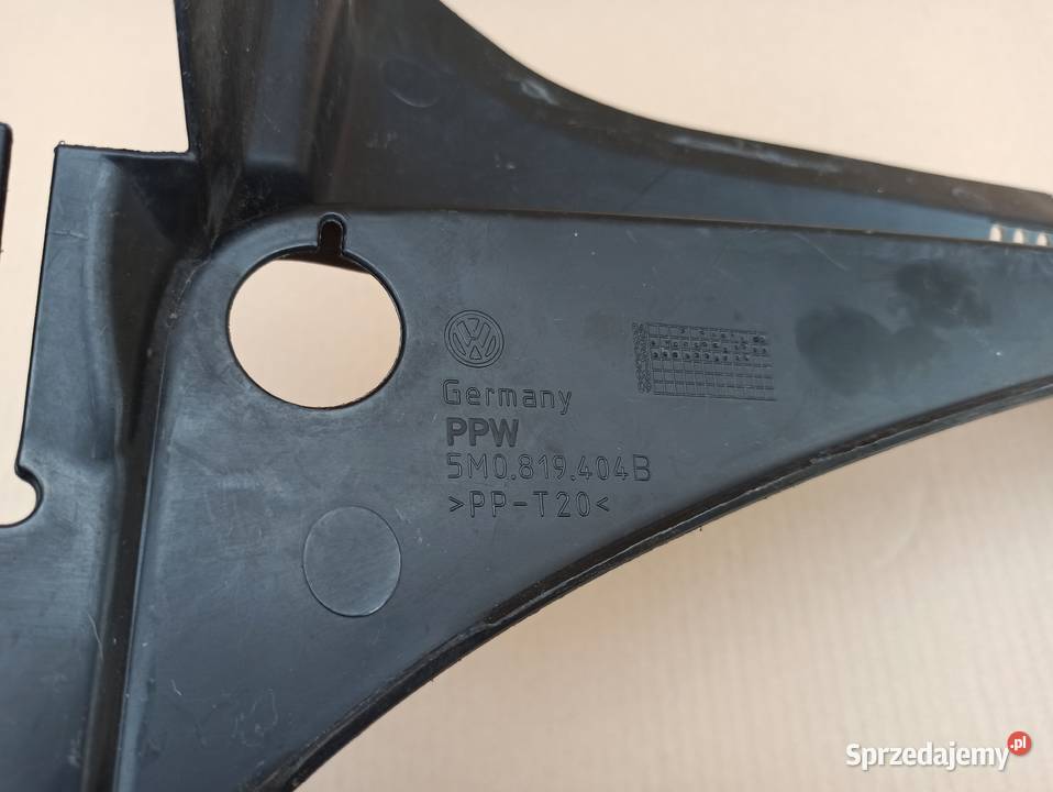 VW GOLF PLUS PODSZYBIE PLASTIKOWE PRAWE osobowe Części samochodowe Trzciel