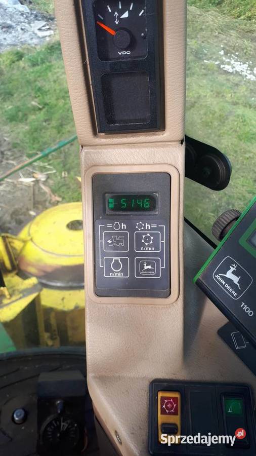 Sieczkarnia JD 6810 Samojezdne Wołów