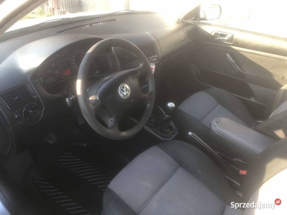 Sprzedam Golfa 4 2002 r 19 TDI nieuszkodzony sprzedam
