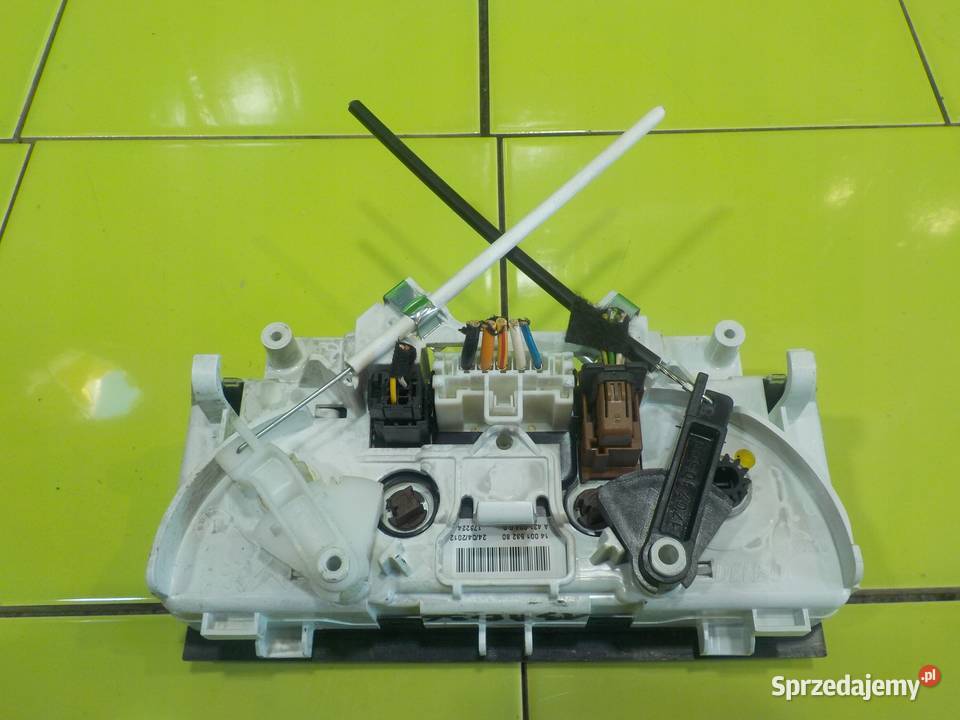 PEUGEOT PARTNER II III LIFT 16 HDI 12r panel osobowe Panele sterowania, przełączniki Suków