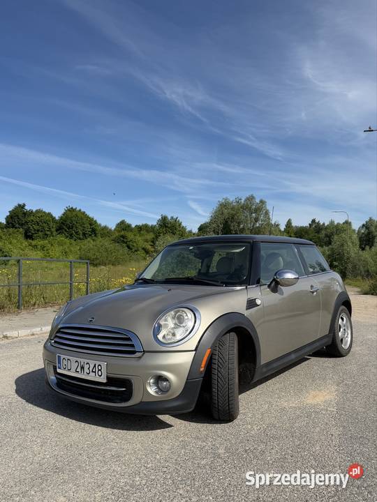 MINI Cooper R56 2011 16 b Automat