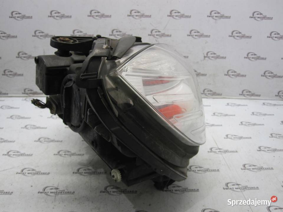 MERCEDES E IV W212 12r lampa prawa przód