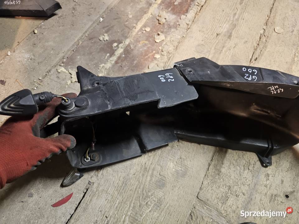 Kawasaki GPZ 600 błotnik tył tylny tylni nadkole Błotniki motocyklowe