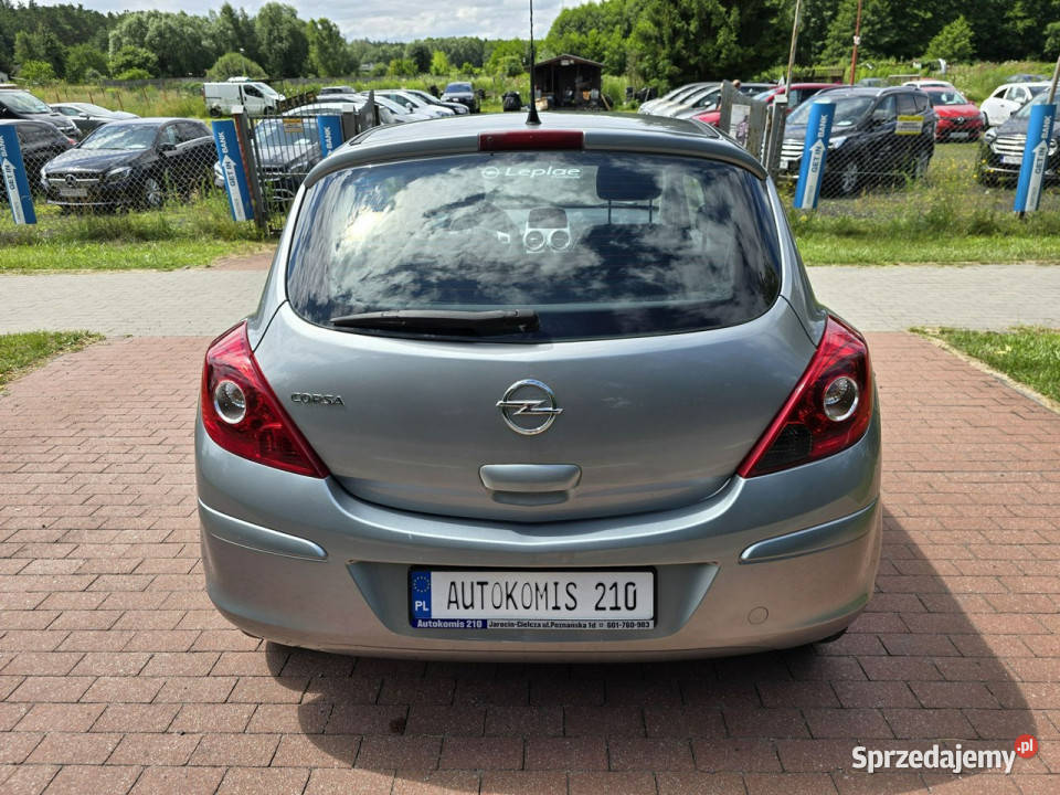 Opel Corsa Opel Corsa 12 benzynka z klimatyzacja Hatchback Cielcza