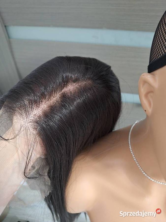 Długa ciemnobrązowa peruka z koronką z przodu sprzedam