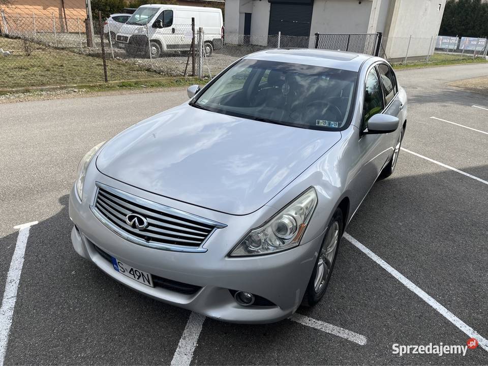 Infiniti G37x 4x4 V6 reflektory ksenonowe