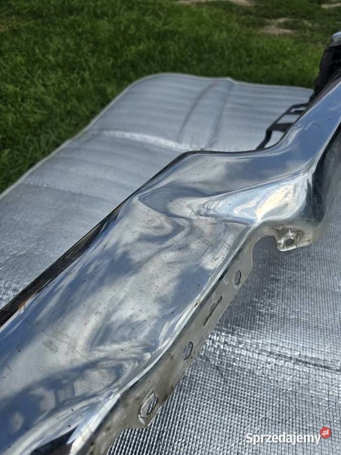 zderzak tył Ram 1500 V chrom osobowe