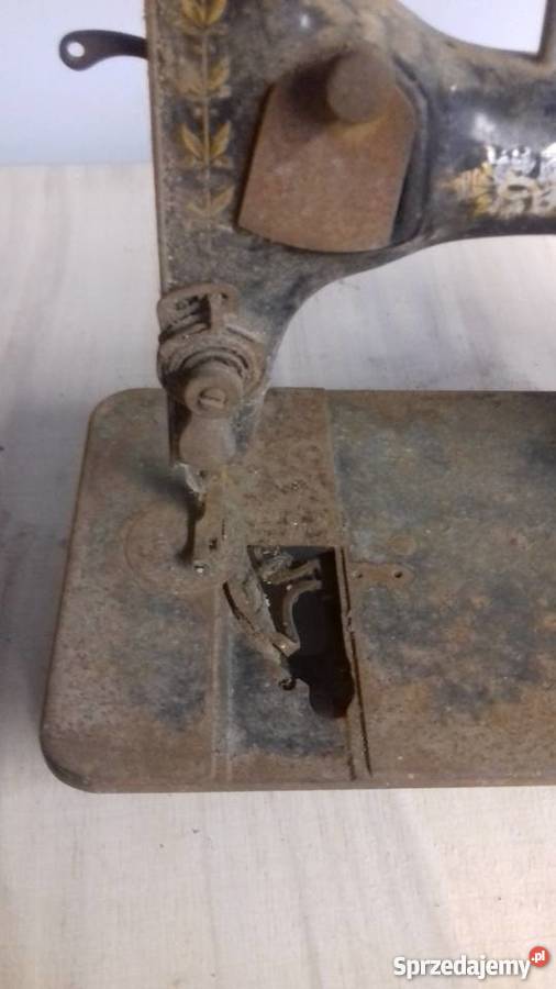 Zabytkowa maszyna do szycia antyk Strzyżów