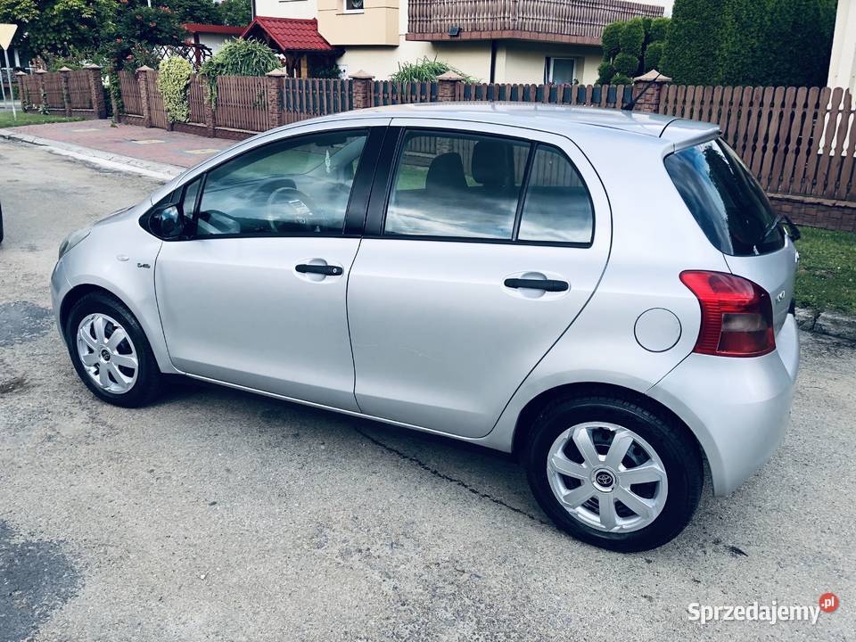 Toyota Yaris II SREBERKO DIESEL KLIMATYZACJA 90 Przeworsk