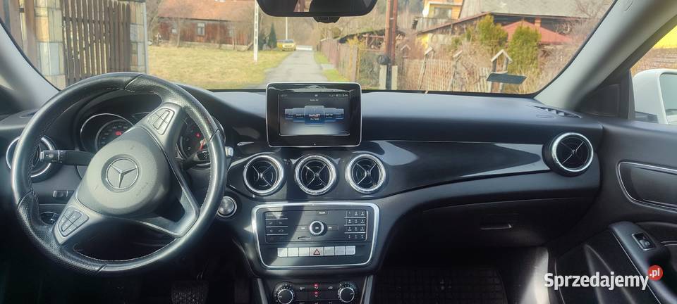 MercedesBenz CLA benzyna krajowy bezwypadkowy Świnna