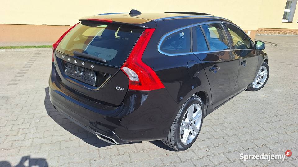Volvo V60 Sumum 20 D 190 nieuszkodzony